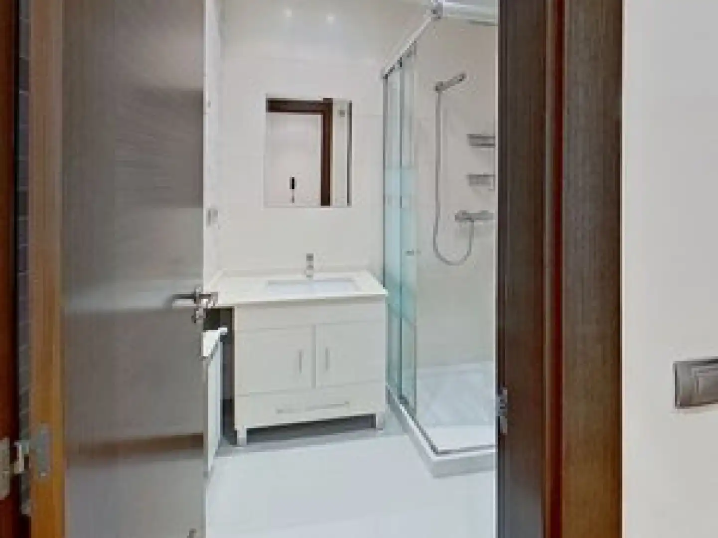 Bathroom of Flat for sale in Oviedo   with Heating