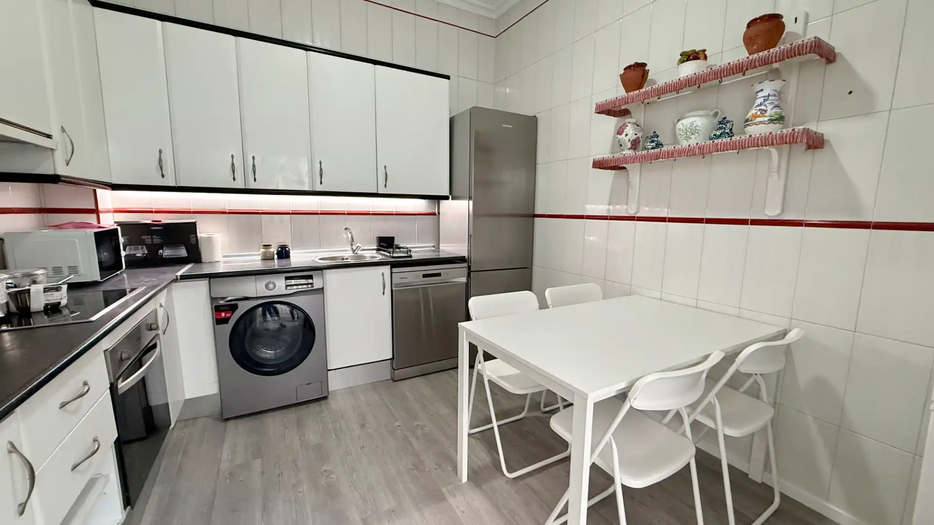 Cocina de Piso de alquiler en Cádiz con Amueblado, Horno y Lavadora