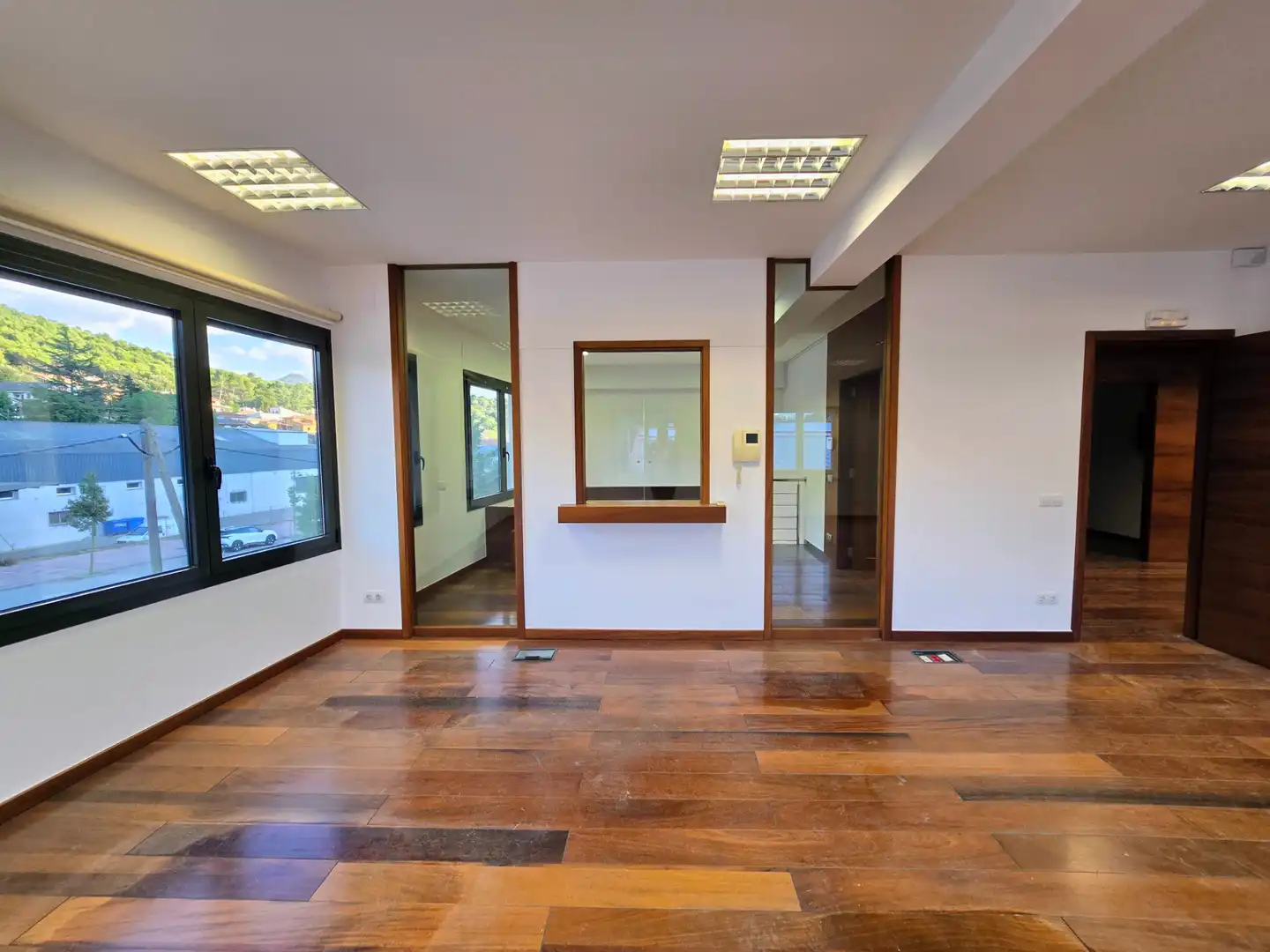 Office for rent in Aiguafreda  with Air Conditioner, Heating and Internet
