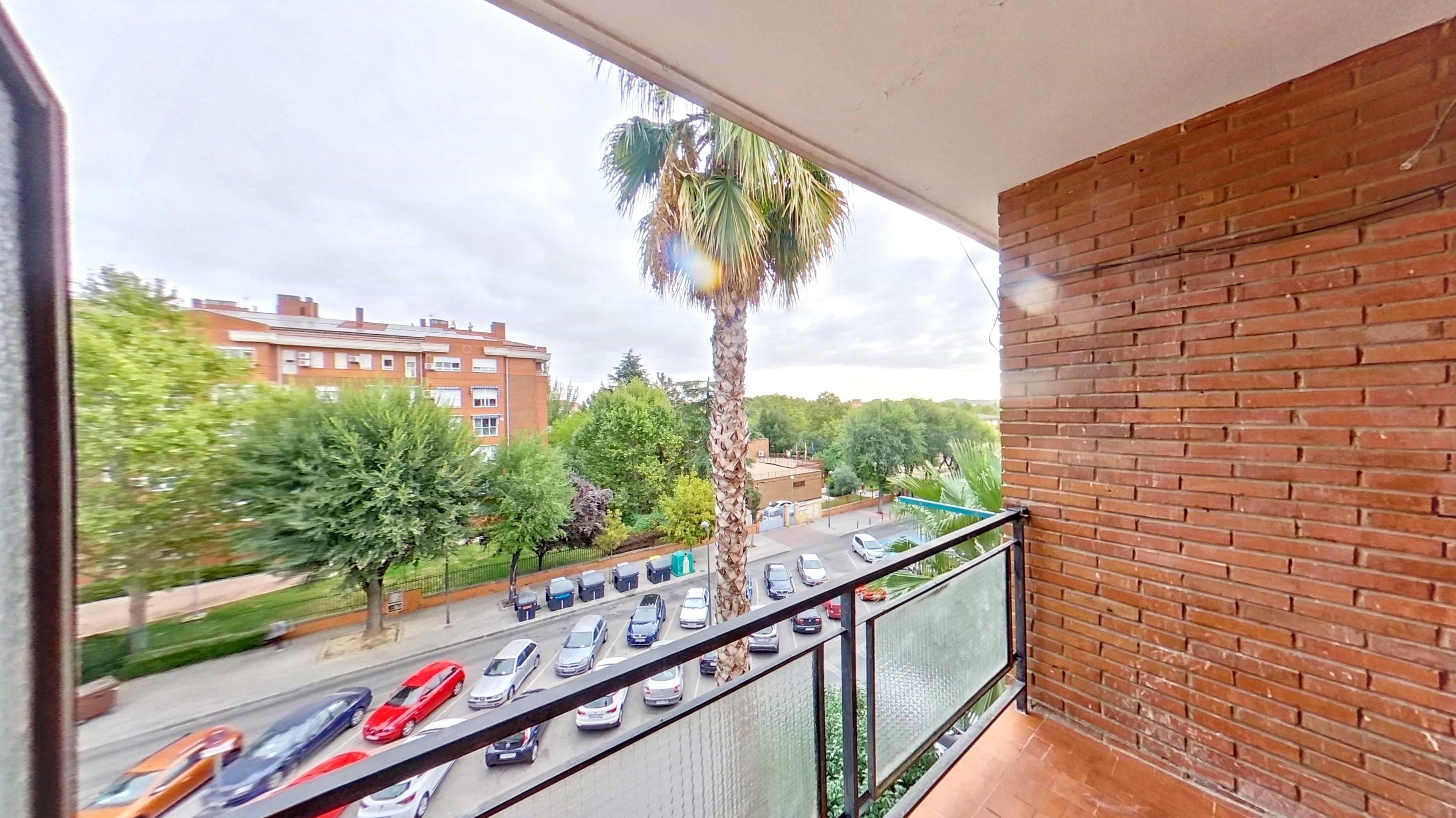 Exterior view of Flat to rent in Getafe  with Terrace and Pets allowed