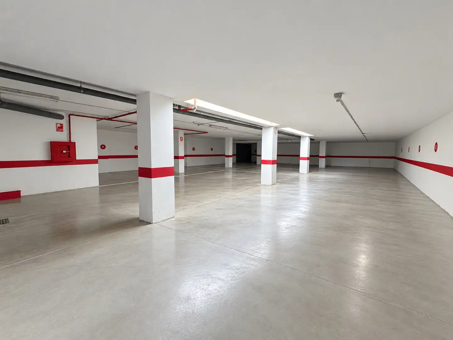 Parkplatz von Wohnung zum Verkauf in Motril mit Klimaanlage, Heizung und Parkett