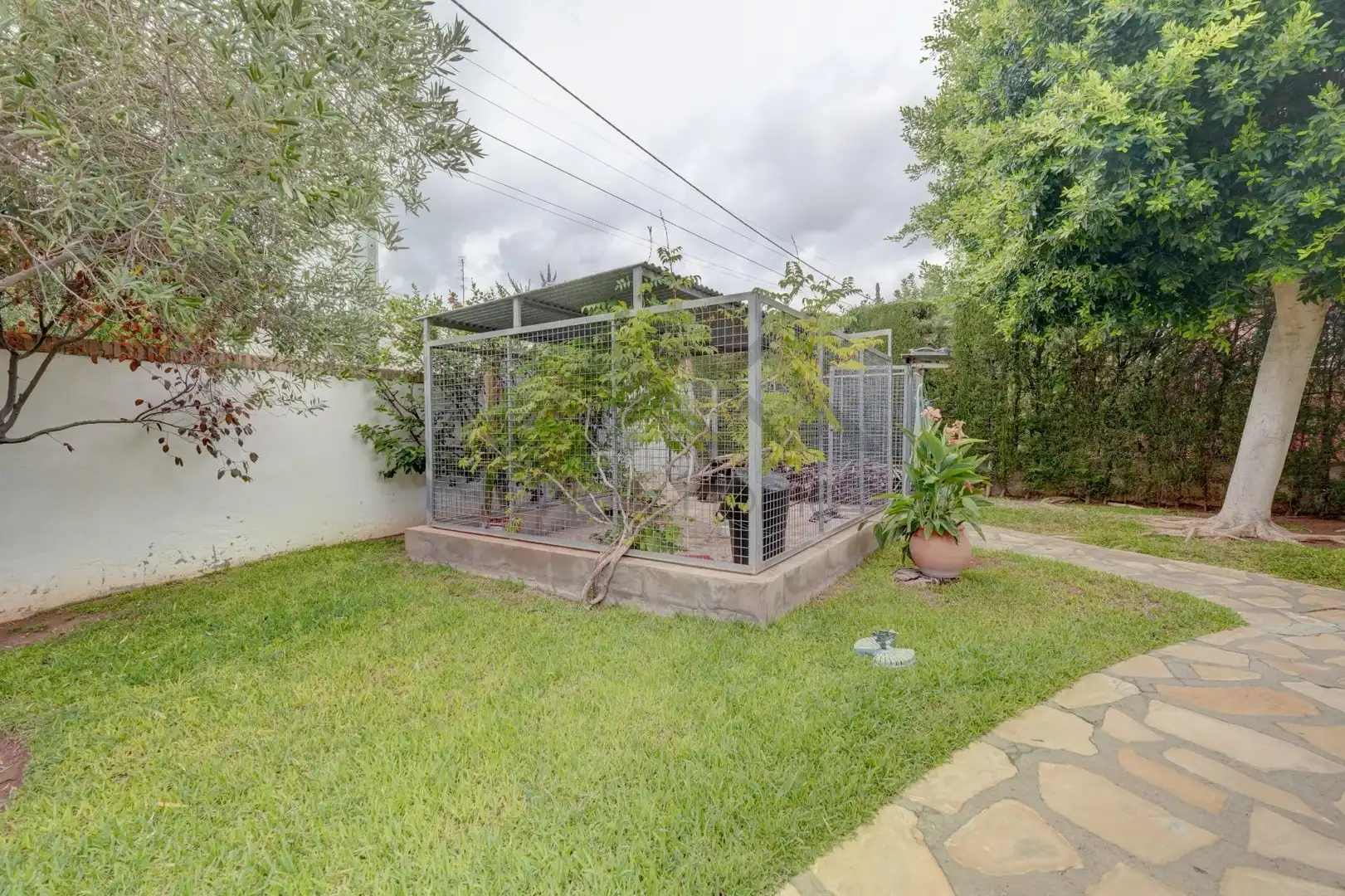 Garden of Houses for sale in La Pobla de Vallbona  with Heating, Private garden and Terrace