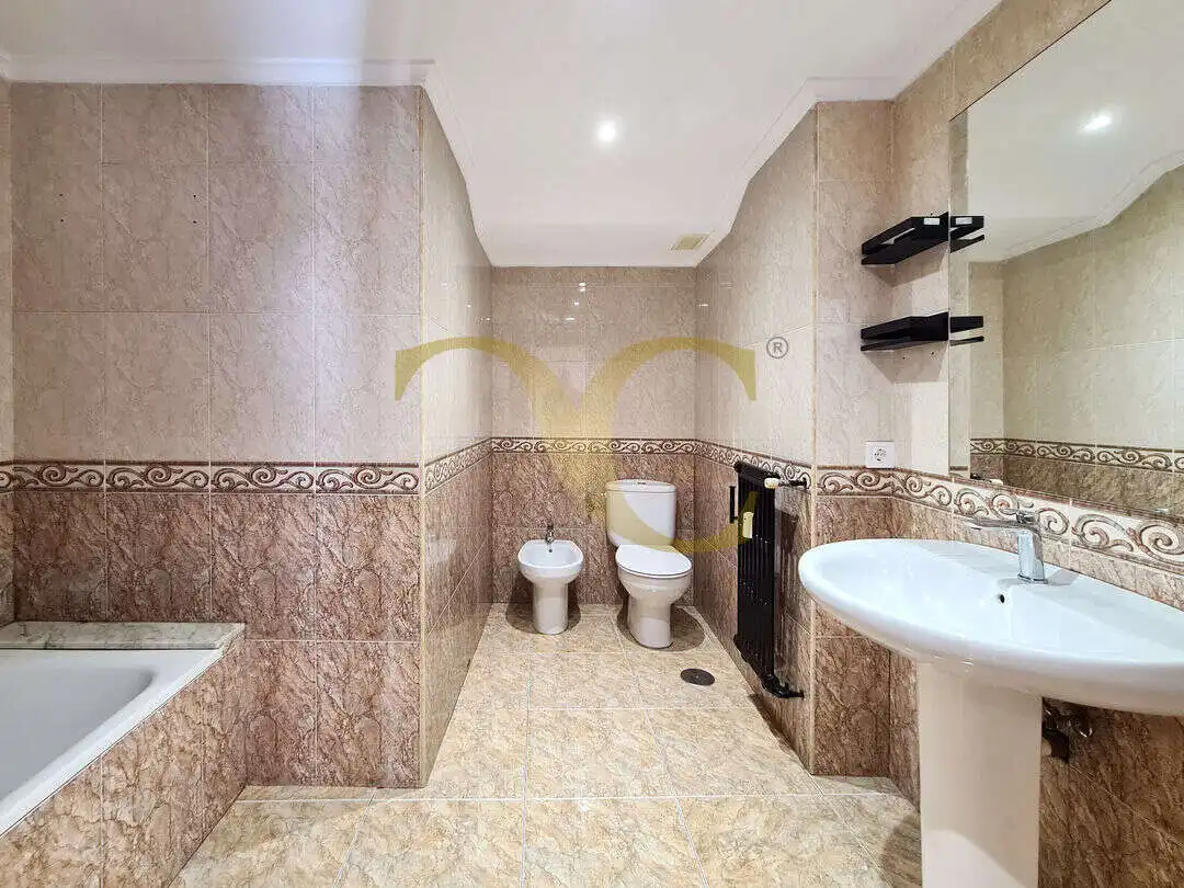 Bathroom of Flat for sale in Centro - Casco Histórico