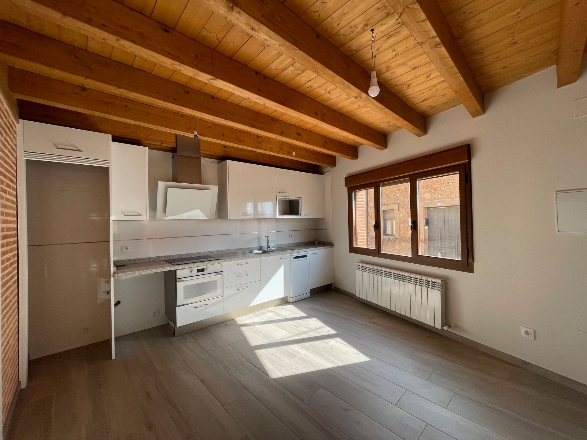 Cocina de Casa adosada en venta en Rioseco de Soria con Calefacción, Parquet y Trastero