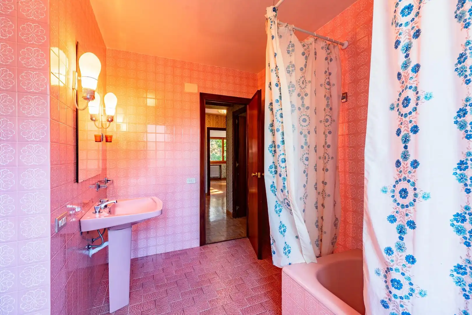 Badezimmer von Country house zum Verkauf in Sabiñánigo mit Heizung, Privatgarten und Terrasse