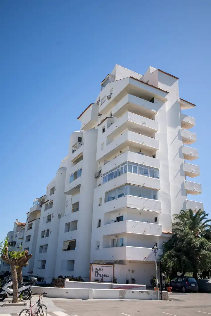 Vista exterior de Pis en venda en Estepona amb Aire condicionat, Calefacció i Terrassa