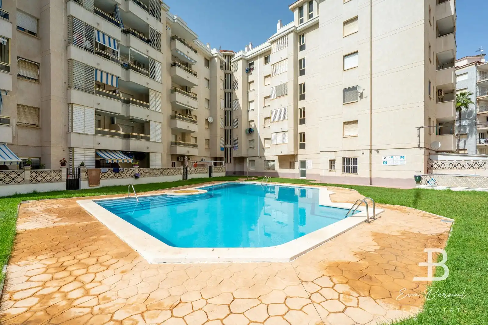 Schwimmbecken von Wohnung zum Verkauf in Vila-seca mit Klimaanlage, Heizung und Privatgarten