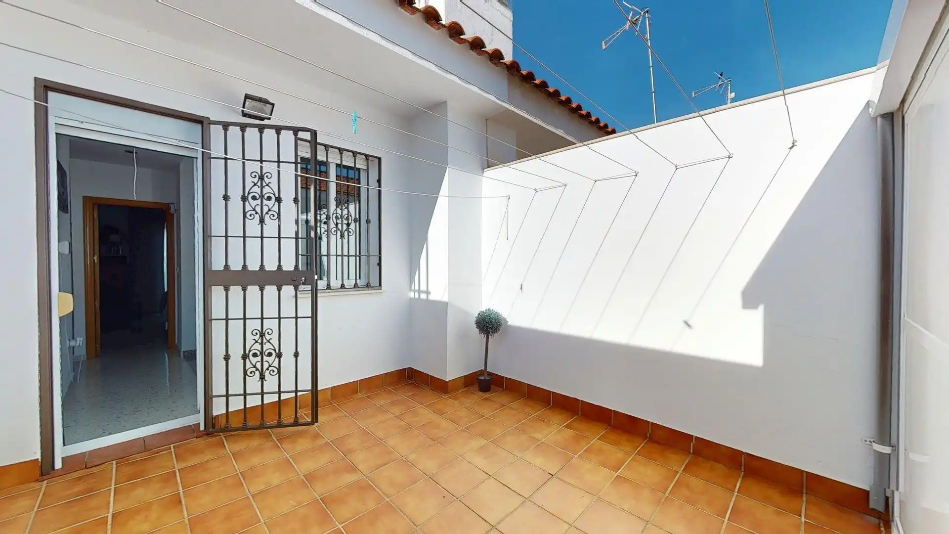 Einfamilien-Reihenhaus zum Verkauf in La Guijarrosa mit Klimaanlage, Heizung und Terrasse