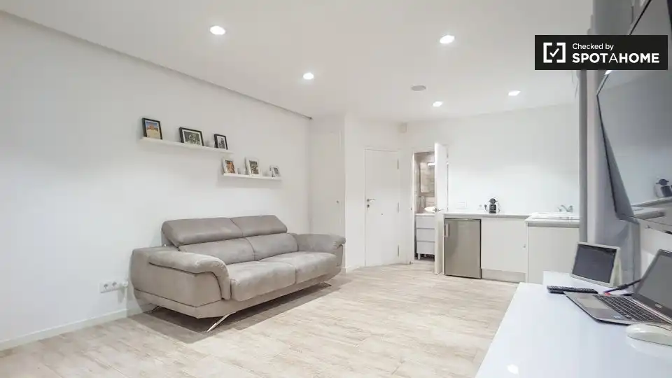 Piso con terraza en alquiler en Ciutat Vella, imagen 4