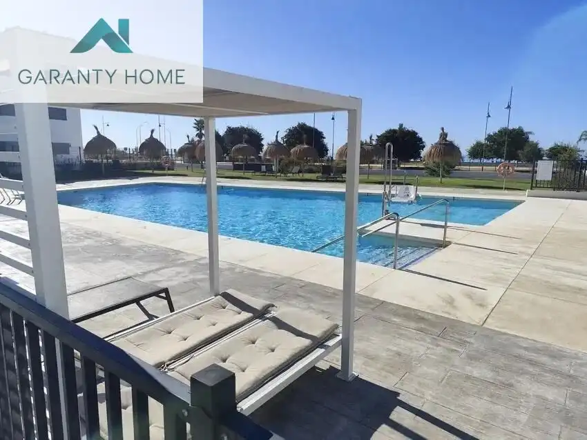 Piscina de Piso de alquiler en Vélez-Málaga con Aire acondicionado, Jardín privado y Terraza