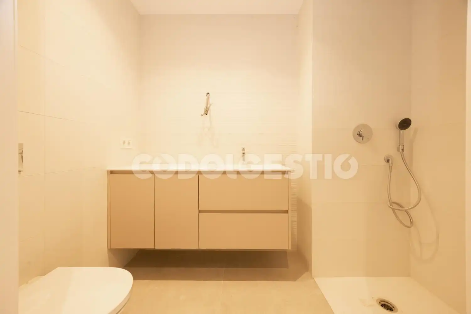 Baño de Piso de alquiler en Vic con Terraza
