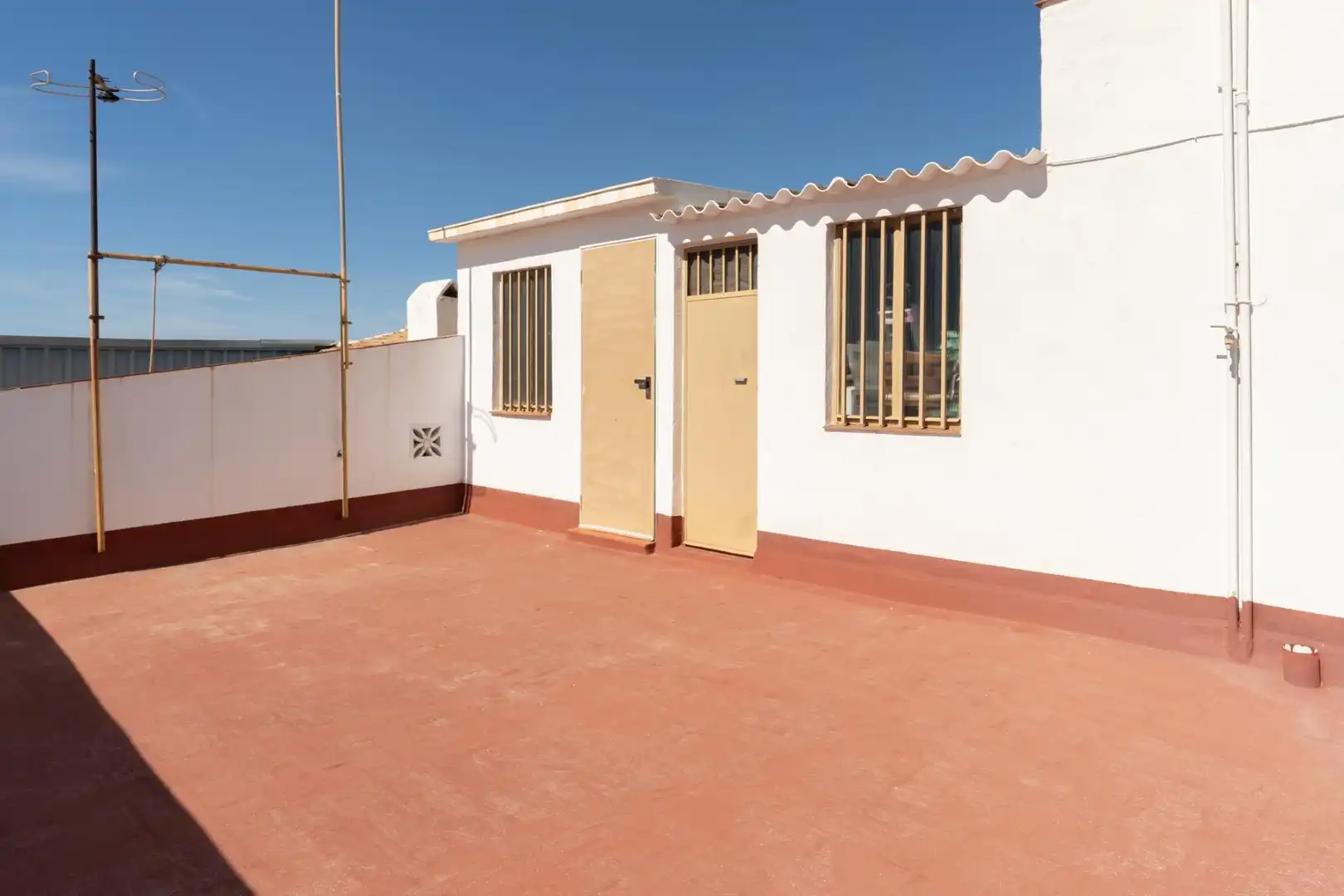 Vista exterior de Pis en venda en Motril amb Terrassa i Traster