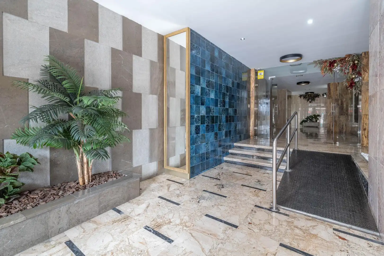 Piso en venta en Granada con Terraza, Trastero y Balcón