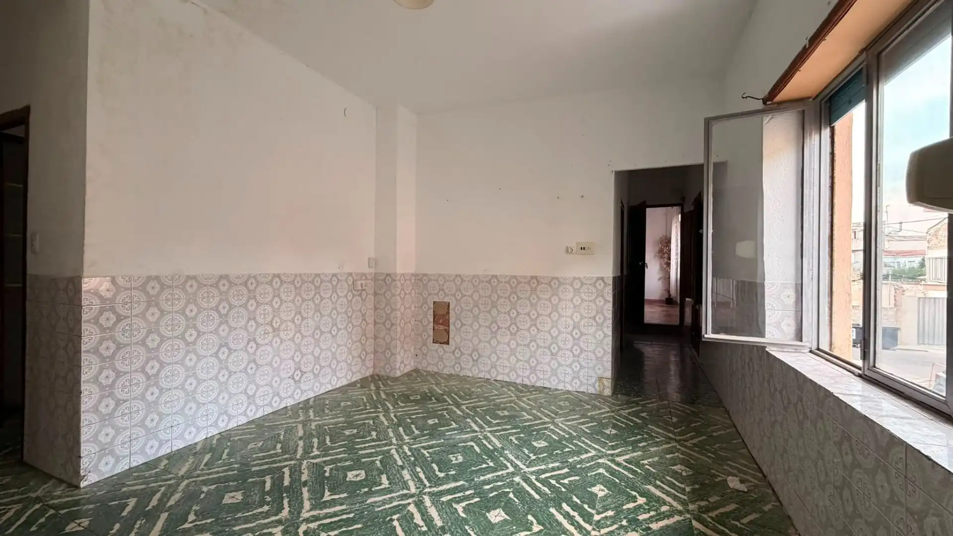 Buildings for sale in Anna