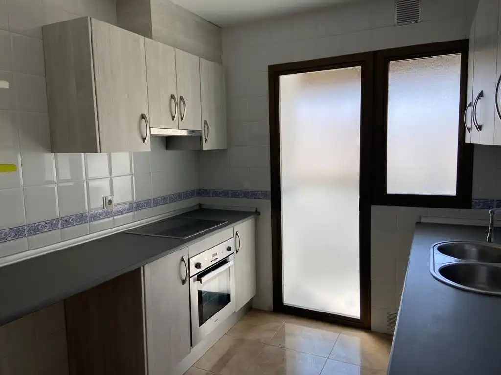 Kitchen of Flat for rent in Granada  with Heating, Private garden and Community pool
