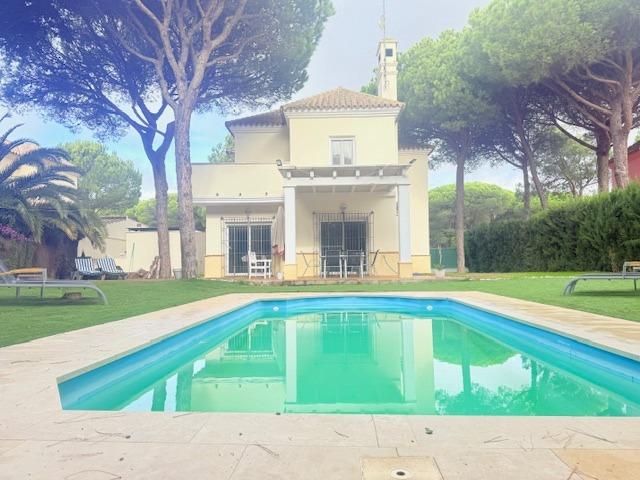 Vista exterior de Casa o chalet en venta en Chiclana de la Frontera con Aire acondicionado, Jardín privado y Trastero