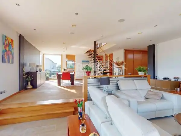Sala de estar de Casa o chalet en venta en Vigo  con Aire acondicionado, Calefacción y Jardín privado