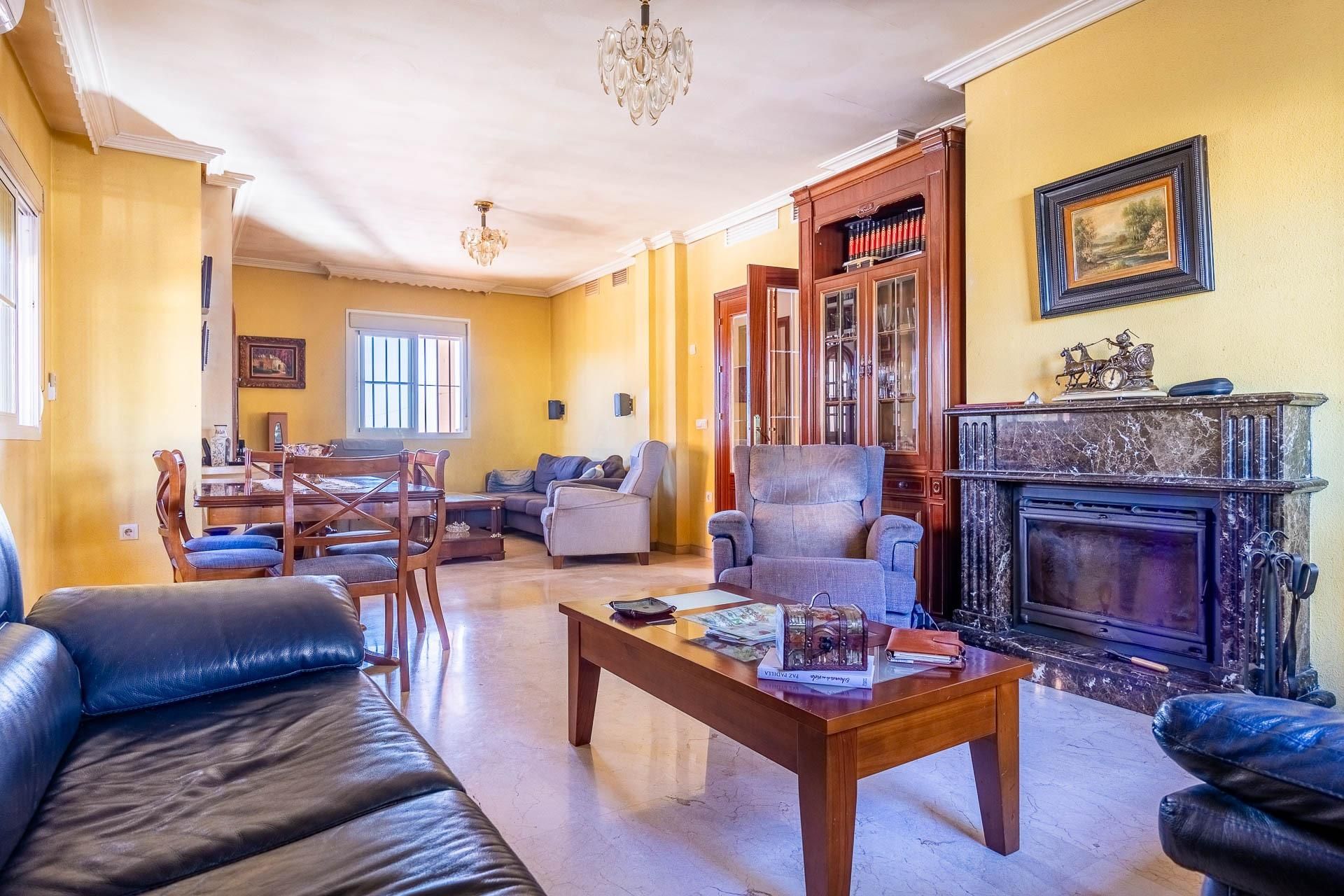 Living room of House or chalet for sale in Almensilla  with Air Conditioner, Private garden and Terrace