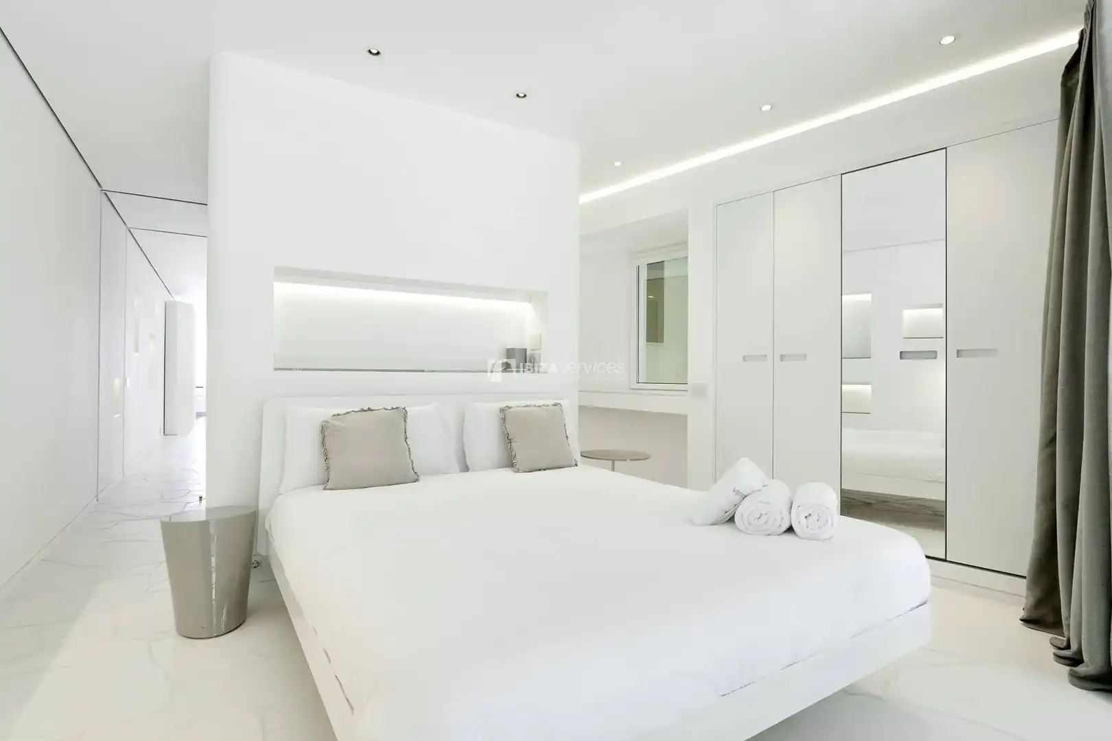 Appartamento con piscina in affitto a Marina Botafoc - Platja de Talamanca, imagen 14