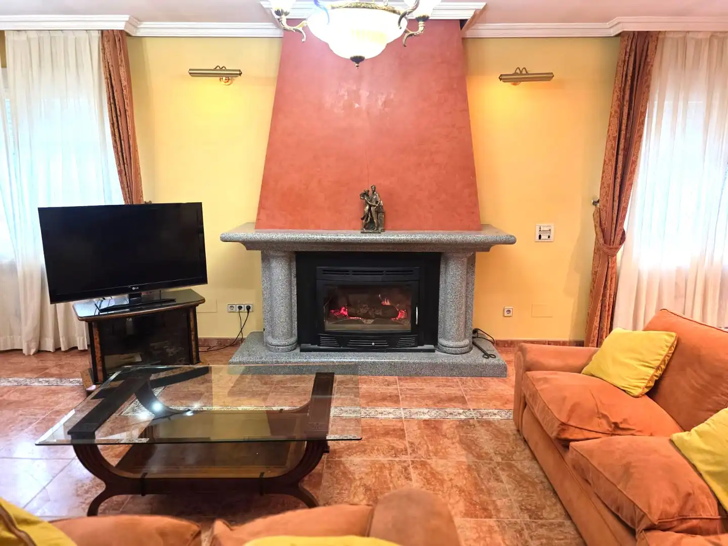 Houses for sale in Paseo de la Cañada, 21, El Guijo - Colonia España