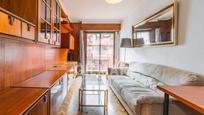 Living room of Flat for sale in  Madrid Capital  with Air Conditioner, Heating and Parquet flooring