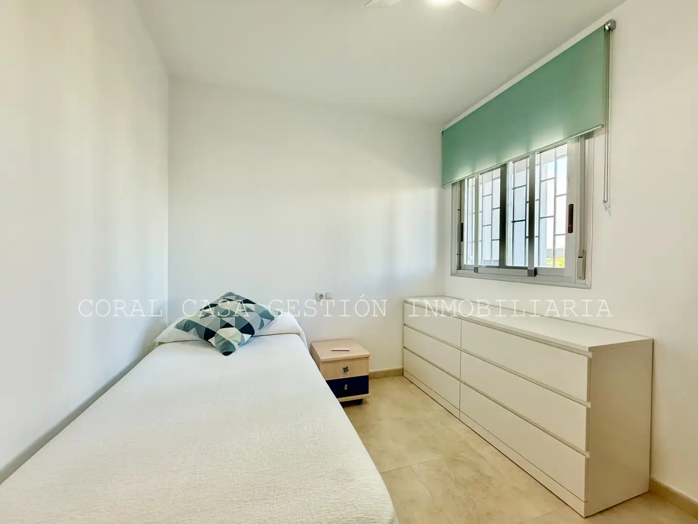 Bedroom of Apartments for rent in Chilches / Xilxes  with Terrace, Furnished and Oven
