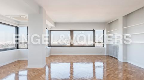 Foto 2 von Wohnung zur Miete in Avenida de Menéndez Pelayo, Niño Jesús,  Madrid Capital