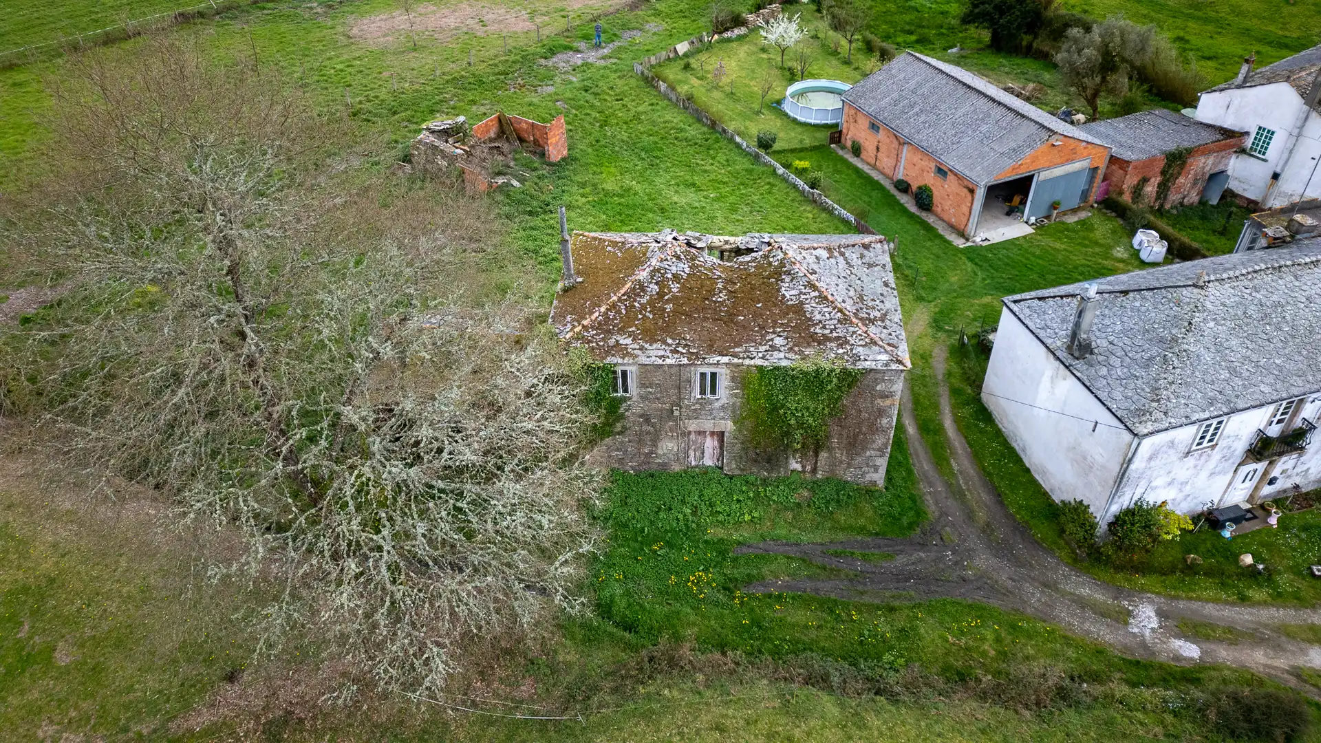 Außenansicht von Country house zum Verkauf in Begonte