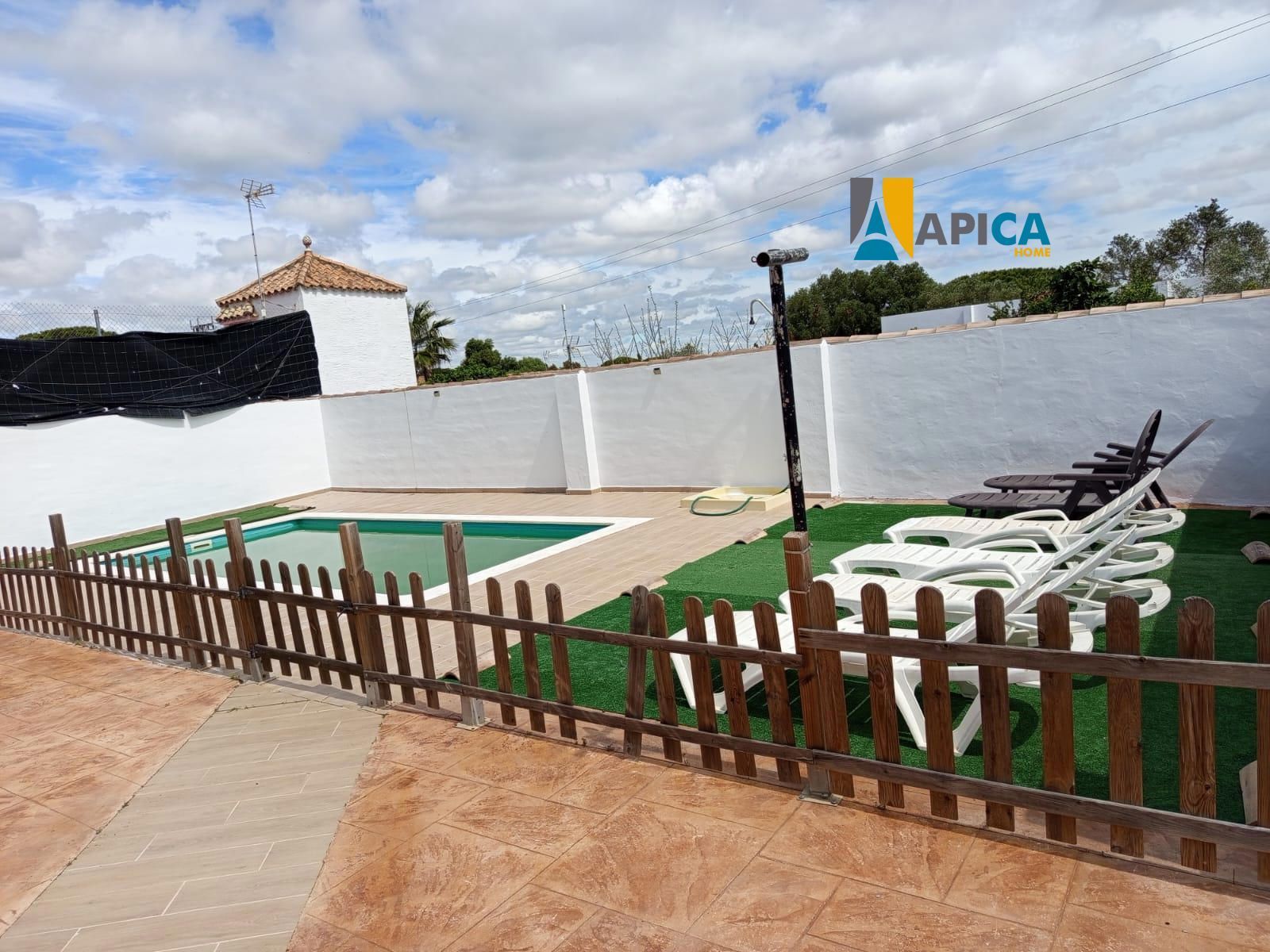 Piscina de Casa o xalet en venda en Barbate amb Piscina i Moblat