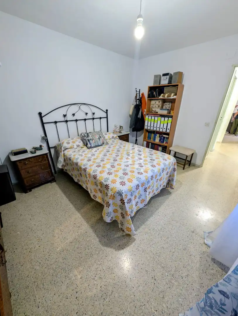 Bedroom of Flat for sale in Sur