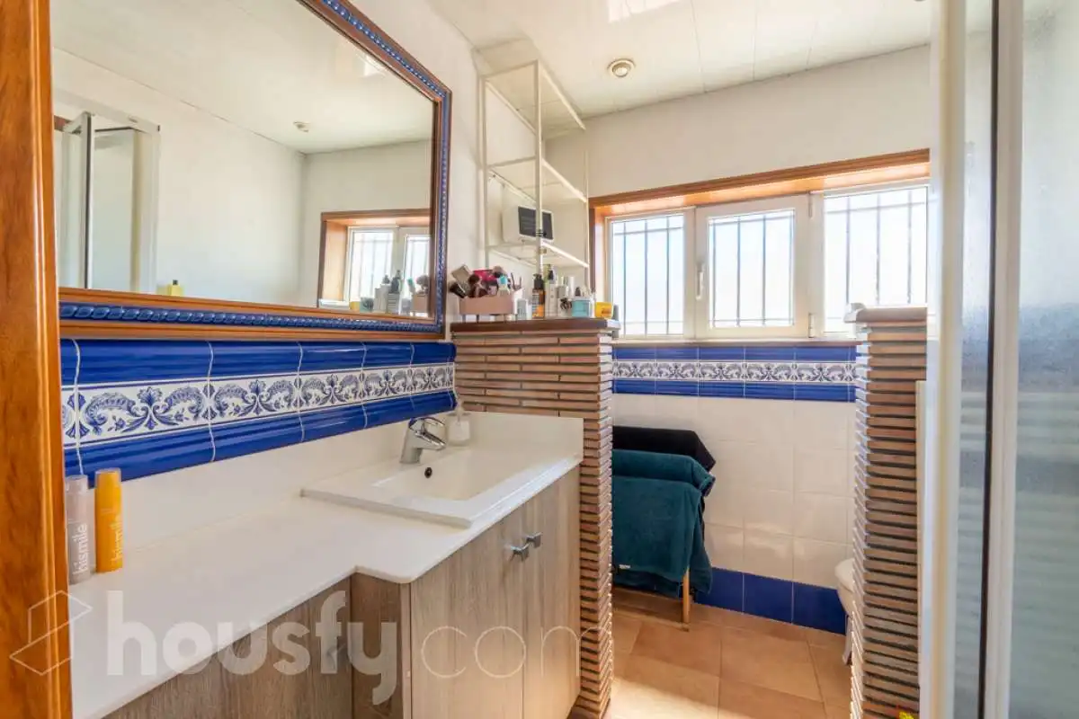 Bathroom of Houses for sale in Sant Pere de Ribes  with Air Conditioner, Heating and Private garden