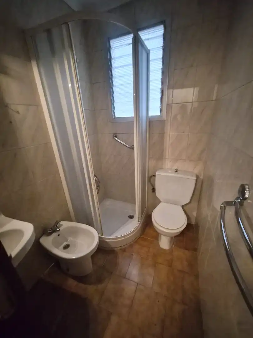 Baño de Piso en venta en Valencia con Aire acondicionado, Terraza y Balcón