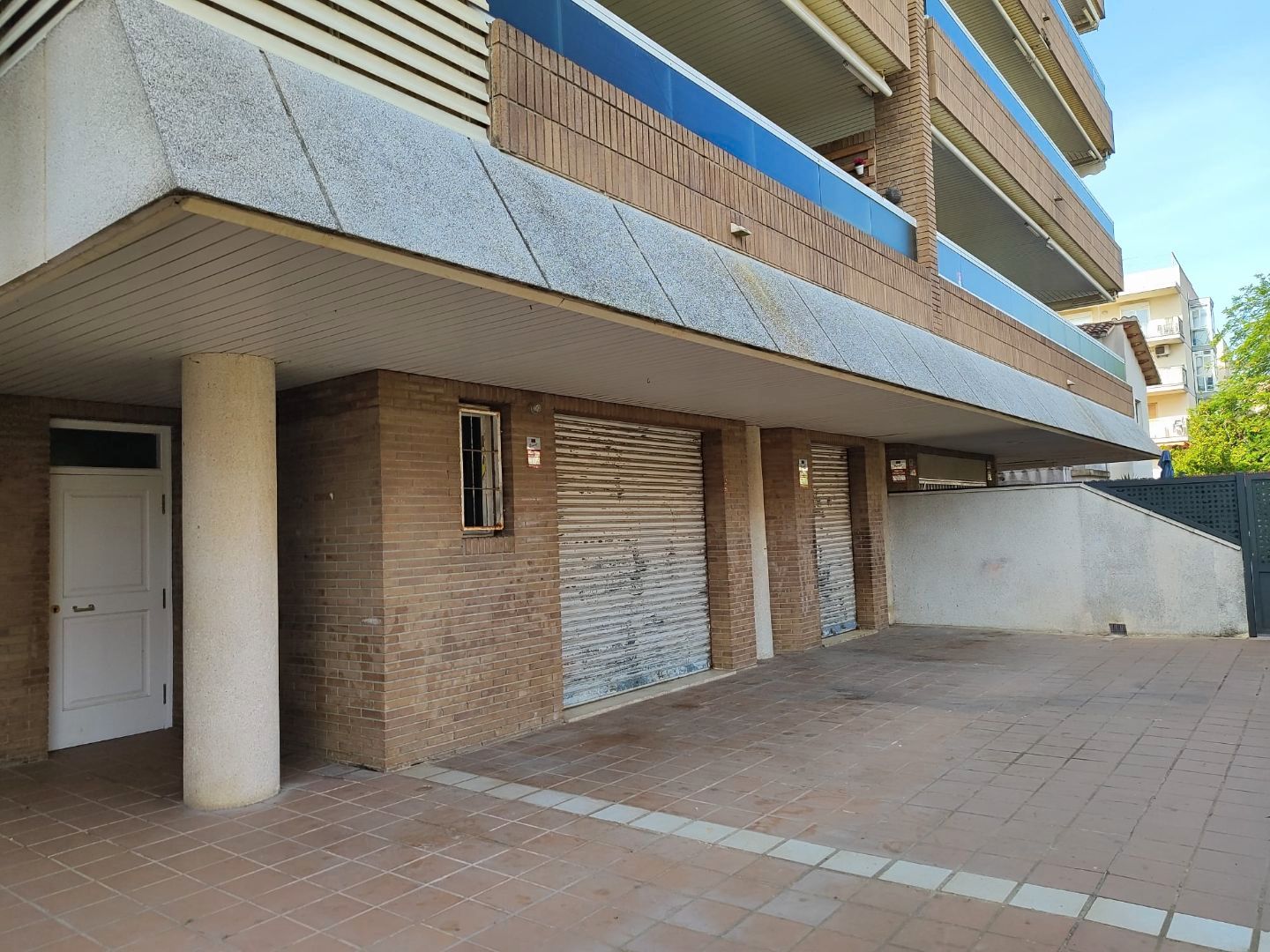 Vista exterior de Local de alquiler en Salou con Terraza y Alarma