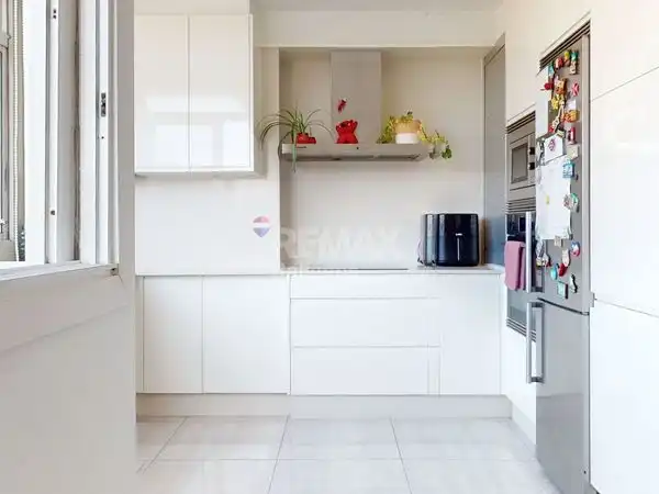 Cocina de Piso en venta en Vigo  con Calefacción, Parquet y Trastero