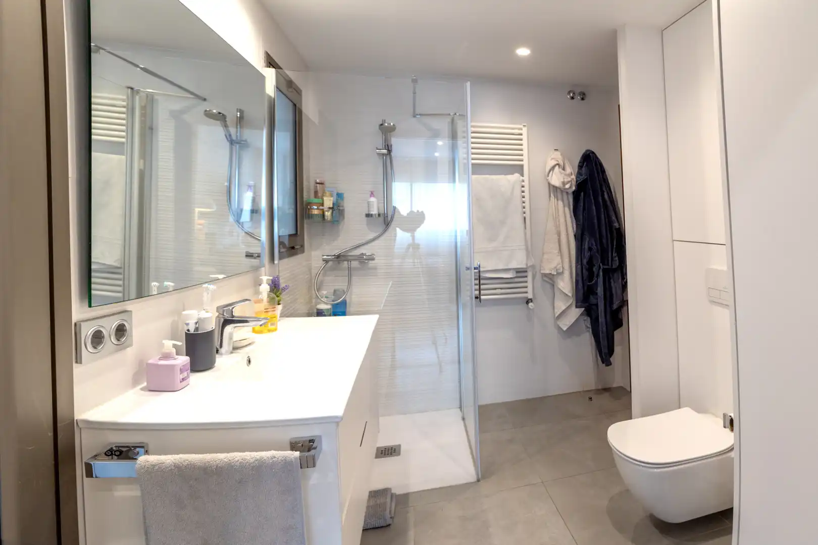 Bany de Casa o xalet en venda en Figueres amb Aire condicionat, Calefacció i Parquet