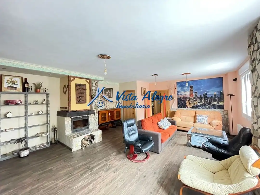 Sala de estar de Casa o chalet en venta en Galbárruli con Calefacción, Parquet y Amueblado