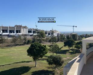 Vista exterior de Àtic en venda en Algarrobo amb Aire condicionat, Terrassa i Balcó