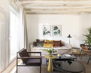Attic to rent in Cortes - Huertas
