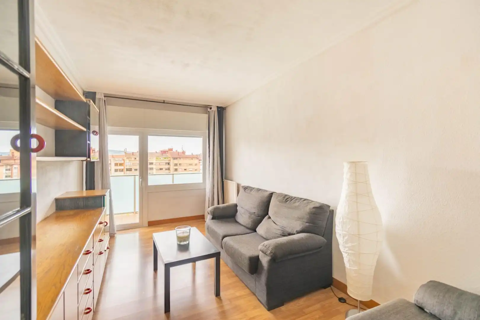 Sala de estar de Piso en venta en  Pamplona / Iruña con Calefacción, Amueblado y Balcón