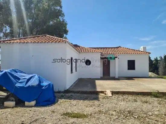 Exterior view of Country homes for sale in Sotogrande  with Heating, Private garden and Swimming Pool
