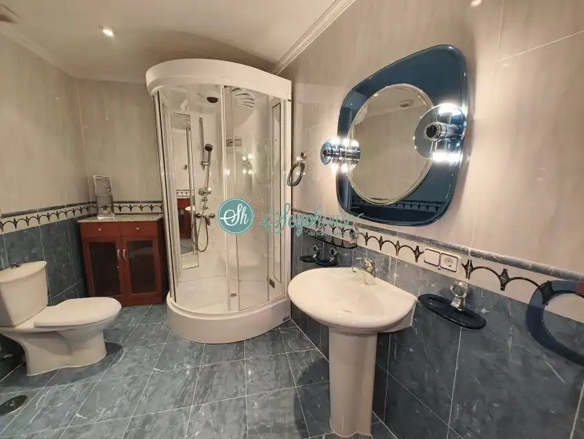 Badezimmer von Wohnung zur Miete in Segovia mit Heizung, Parkett und Möbliert