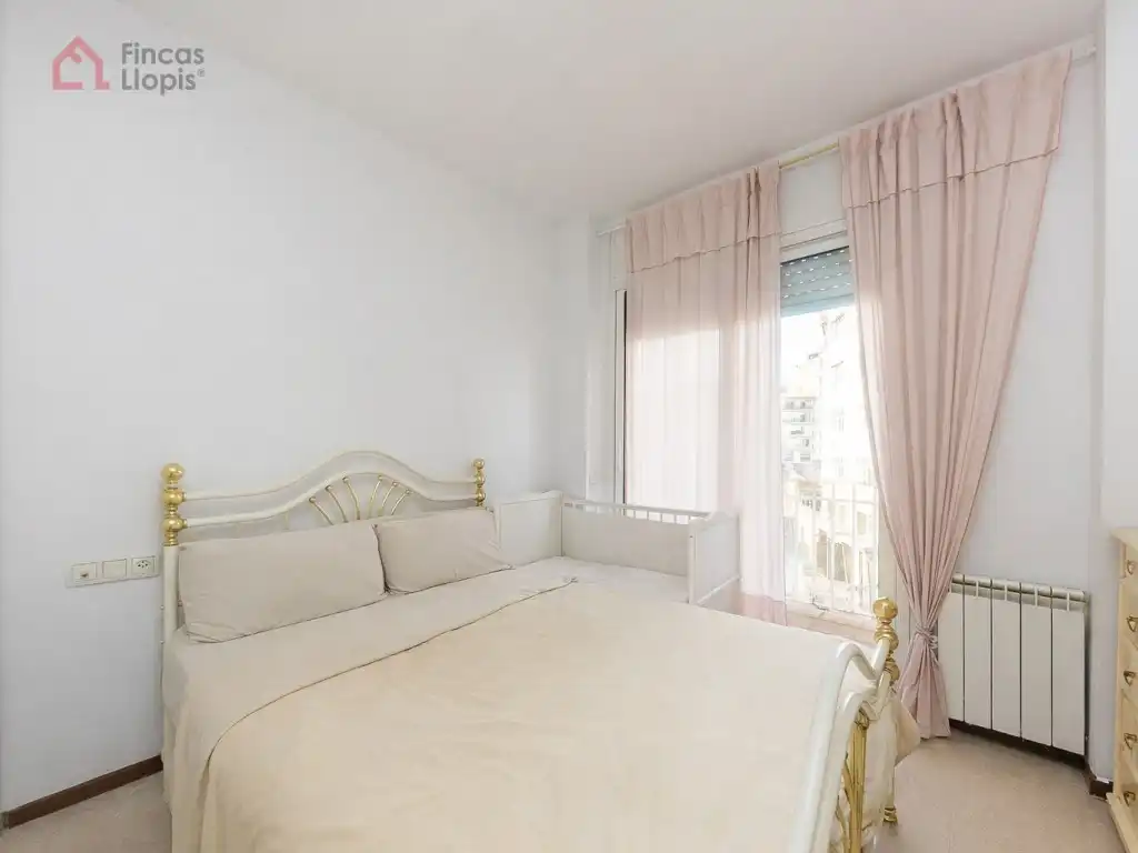 Schlafzimmer von Wohnung zum Verkauf in L'Hospitalet de Llobregat mit Terrasse und Balkon