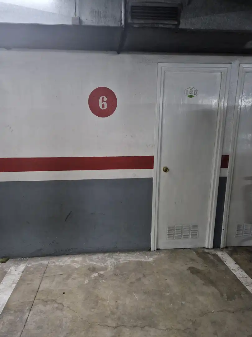 Individual for sale in Carrer Santa Bàrbara 11