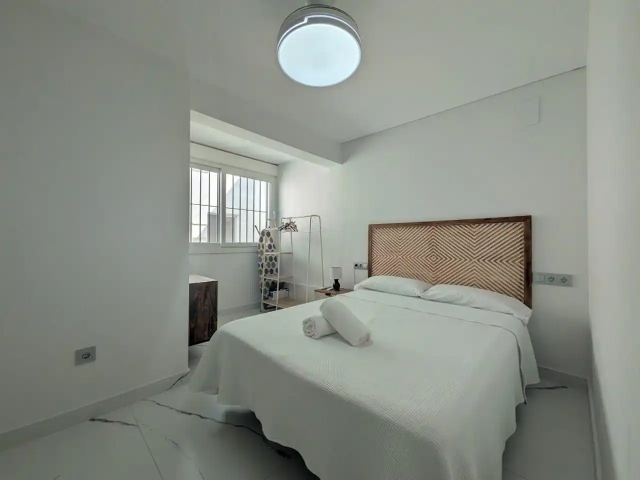 Bedroom of Flat for sale in Córdoba  with Air Conditioner, Terrace and Furnished