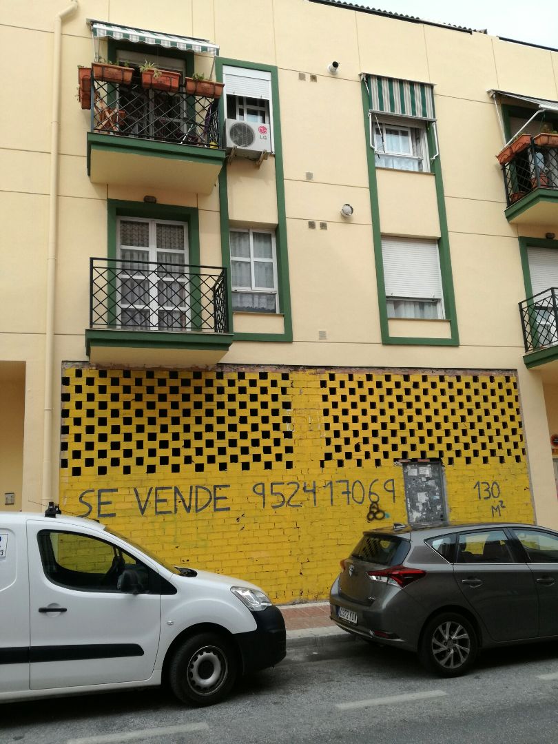 Vista exterior de Local en venda en Alhaurín de la Torre