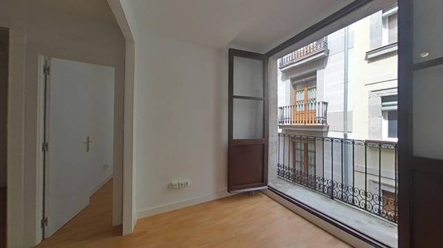 Piso en Venta en C/ Regomir en Barri Gòtic