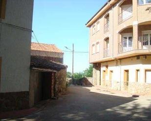 Exterior view of Building for sale in Candeleda