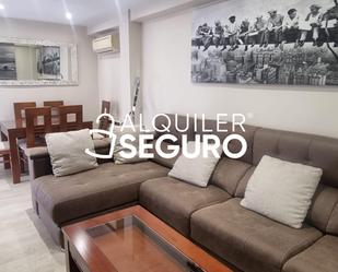 Living room of Flat to rent in  Madrid Capital  with Air Conditioner and Terrace