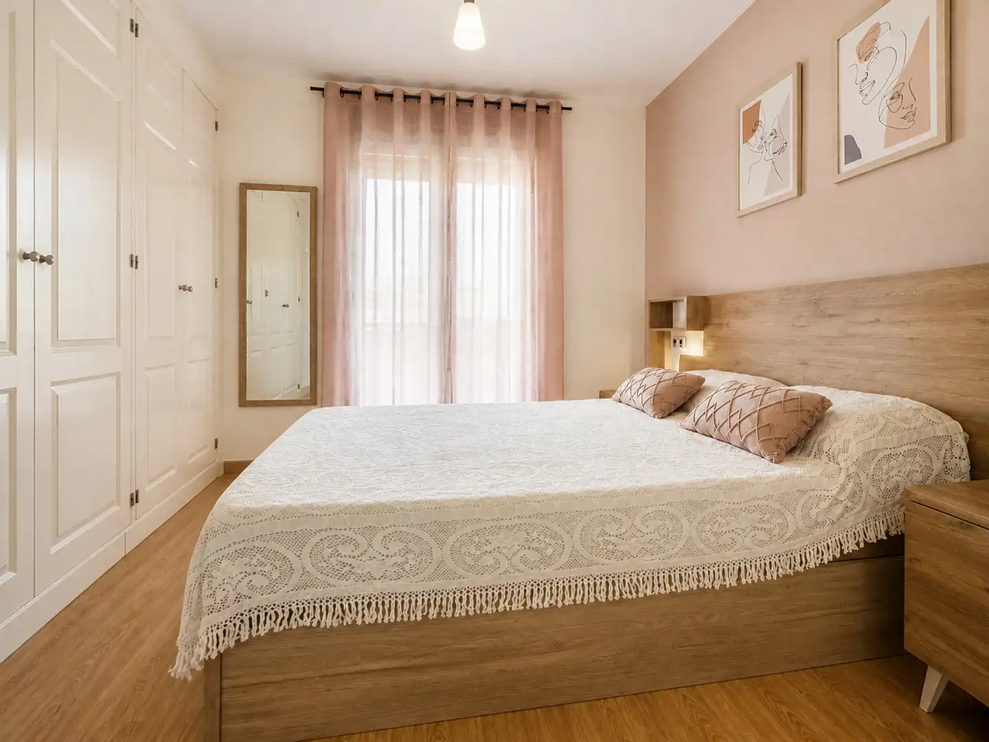 Habitación de Ático en venta en San Juan de Aznalfarache con Aire acondicionado, Calefacción y Terraza