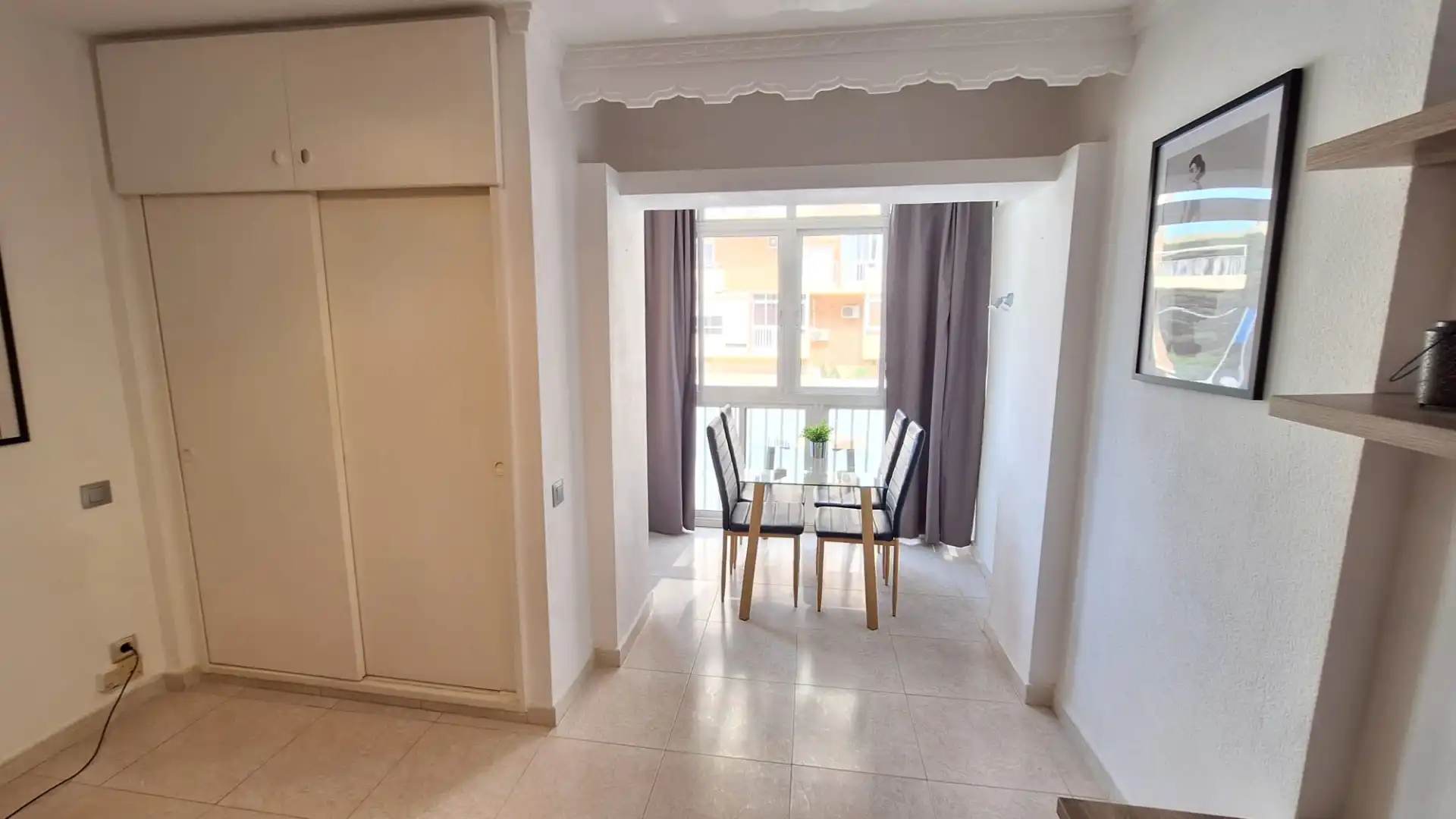 Habitación de Estudio en venta en Benalmádena con Aire acondicionado, Terraza y Amueblado